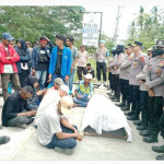 Kepemimpinan Alhajat di Uji, Pendemo di SBT Desak Hentikan Dugaan Kasus Pengeroyokan